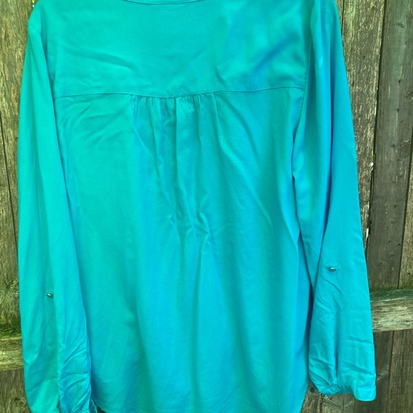 JM Collection-Beautiful turquoise blue top. - Picture 2 of 5